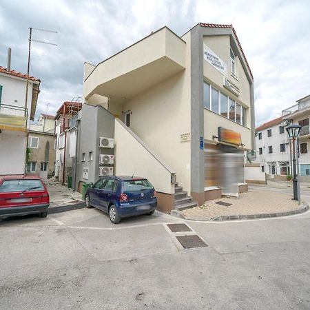 Studio Apartman Salis Vodice Apartment Exterior photo